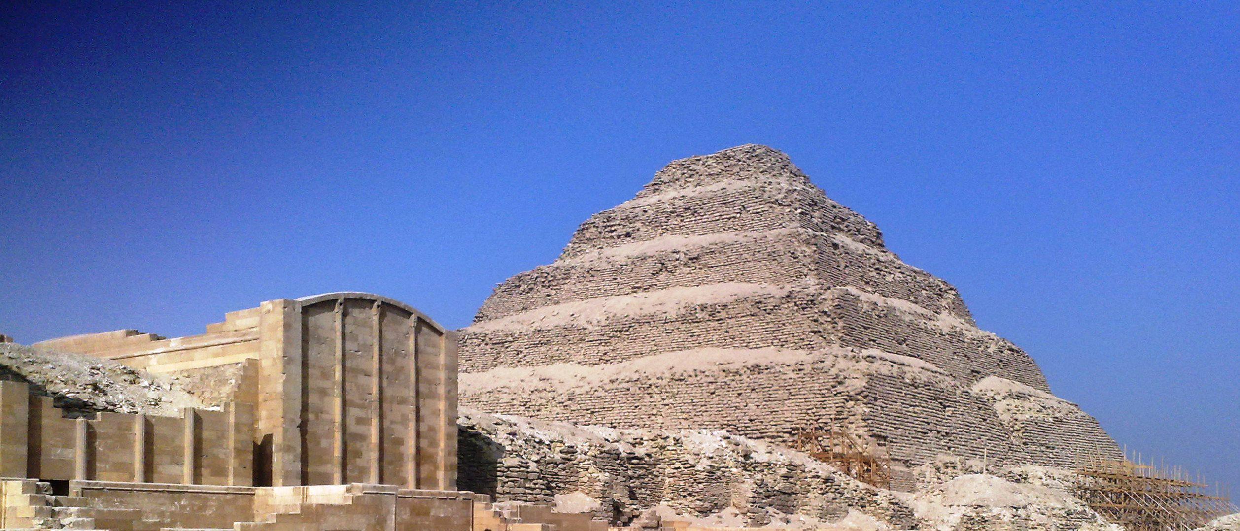 Stepped Pyramid of Djoser at Saqqara by Mariam Mohamed Kamal – own work Licensed under CC BY-SA 3.0 via Commons - https://upload.wikimedia.org/wikipedia/commons/f/f5/Stepped_Pyramid_of_Djoser_at_Saqqara.jpg